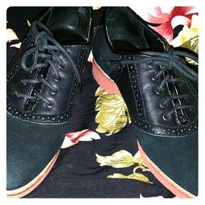 Bass Women’s Oxford black on black